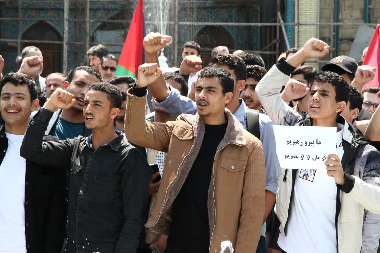 دانشجویان گیلان تجمع اعتراضی بر پا کردند