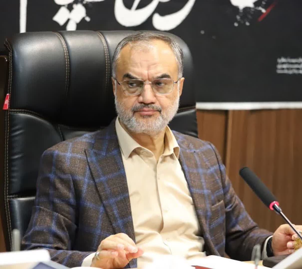 شهرداری با تشکیل کارگروه مرتبط مساله دستفروشان را ساماندهی کند