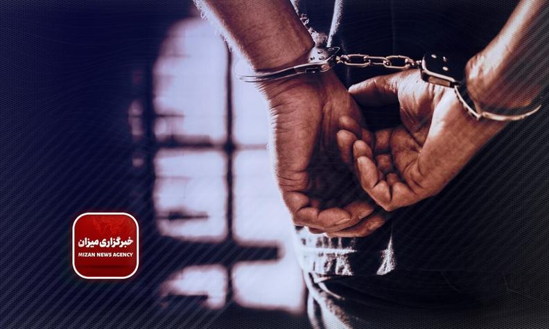 یک متهم فوت و 5 افسر انتظامی بازداشت شدند
