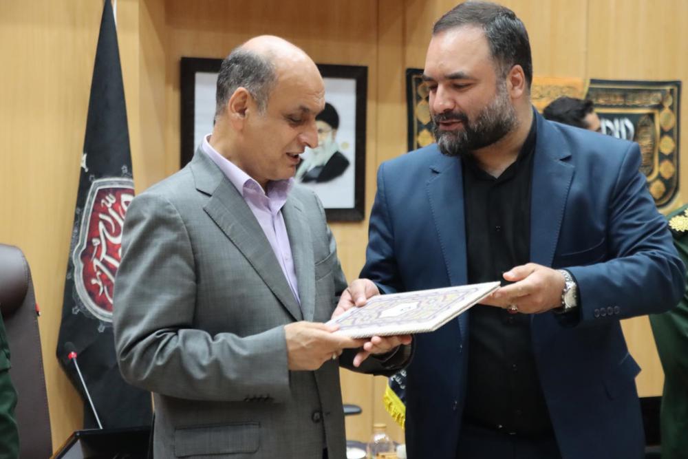 استاندار گیلان نمونه کشور در ترویج فرهنگ ایثار و شهادت شد 