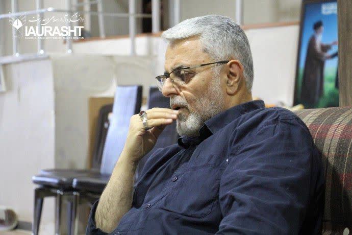رئیس و مسئولان دانشگاه آزاد گیلان با خانواده شهید زرین دیدار کردند