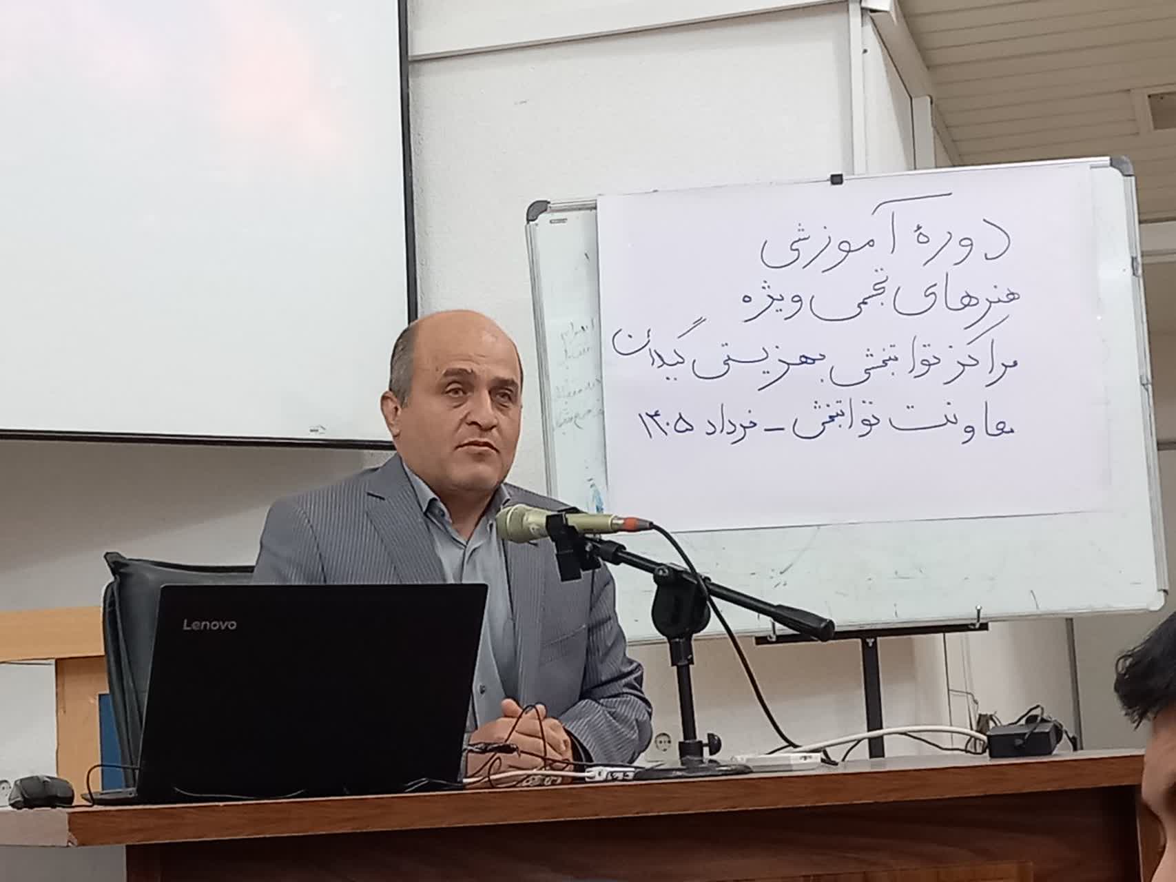دوره آموزشی هنرهای تجسمی مراکز توانبخشی یهزیستی گیلان آغاز شد