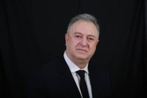 سرزمین گیلان گنجینه نخبگان و مفاخر و مشاهیر است