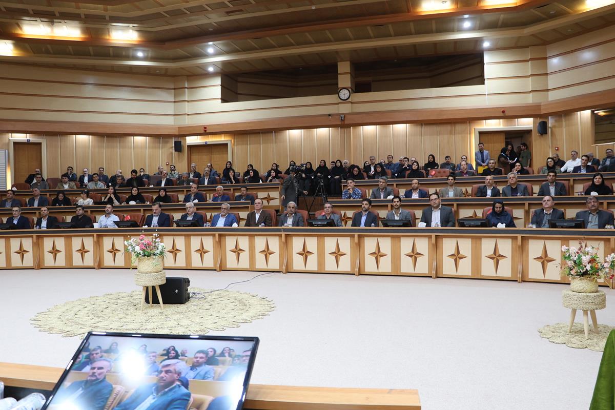 برگزیدگان استاندارد استان گیلان معرفی  و تجلیل شدند