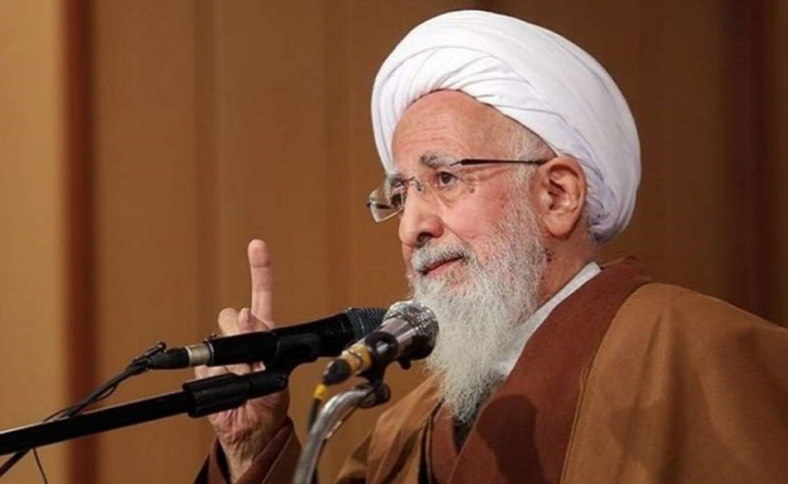آیت‌الله جوادی آملی: با وحدت‌شکن مبارزه کنید