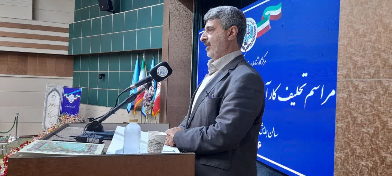وکلا و کارشناسهای رسمی برای اعتماد سازی مردم تلاش کنند