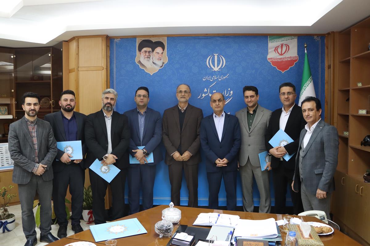 استاندار گیلان : بمباران اخبار مایوس کننده از دلایل نارضایتی است